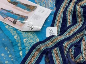 Alizeh Luxury Embroidered Velvet 3PC Winter AL-008